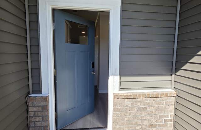 928 Broadleaf Trace Gallery 3