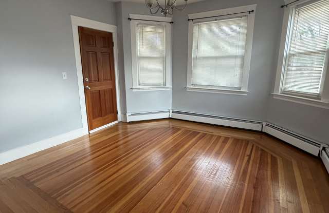127 Whitford Ave Gallery 4