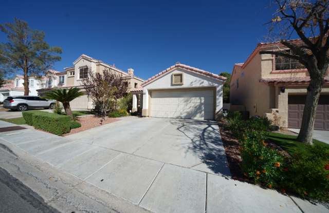 SHOWINGS AVAILABLE NOW Gallery 4