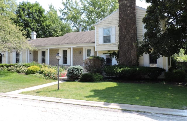 985 Georgetowne Lane - 985 Georgetowne Ln, Barrington, IL 60010