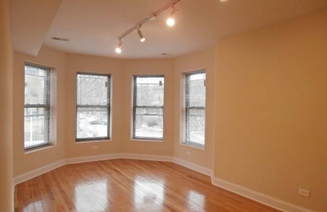 5402 N Winthrop Ave 2 Gallery 2