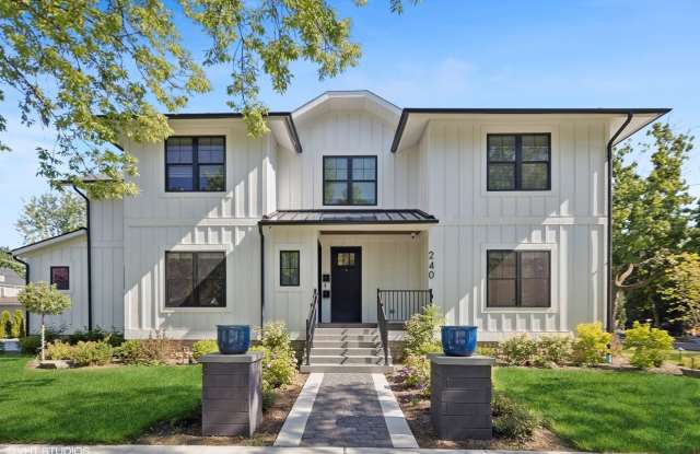 240 S Brainard Avenue - 240 South Brainard Avenue, La Grange, IL 60525