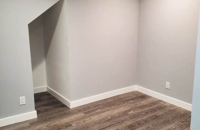 94 Franklin Ave 2 Gallery 2