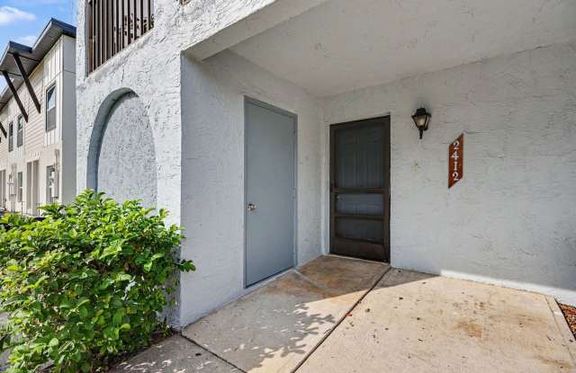 2412 FOX HOLLOW DR Gallery 3