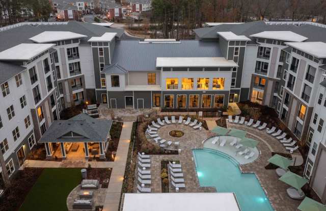 Aventon Cary Gallery 3