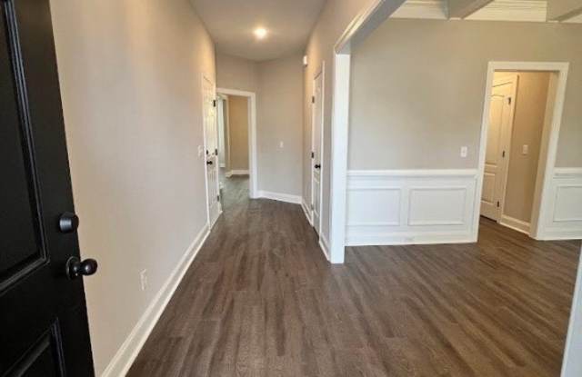 150 Sam's Drive Gallery 3