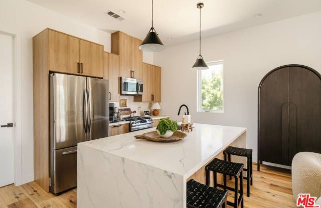 4460 Maplewood Ave photos photos