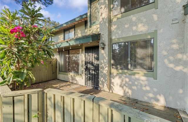 3555 Bottlebrush photos photos