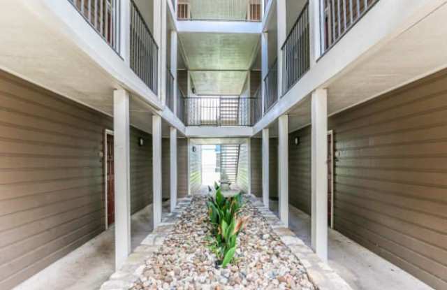 3133 Shoreline Dr Gallery 4