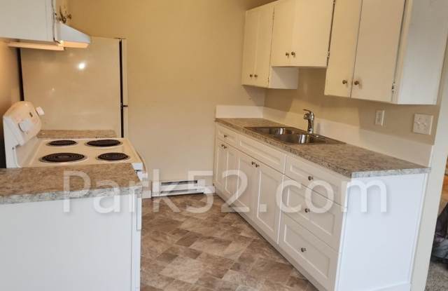1/2 Off 1st Full Month's Rent! 2 Bedroom 1 Bathroom 2nd Floor Apartment in Tacoma Gallery 4
