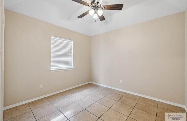 5819 LINARES Gallery 4