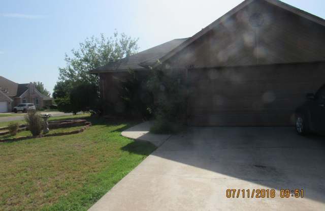4145 SW Parkridge Blvd - 4145 SW Parkridge Blvd, Lawton, OK 73505