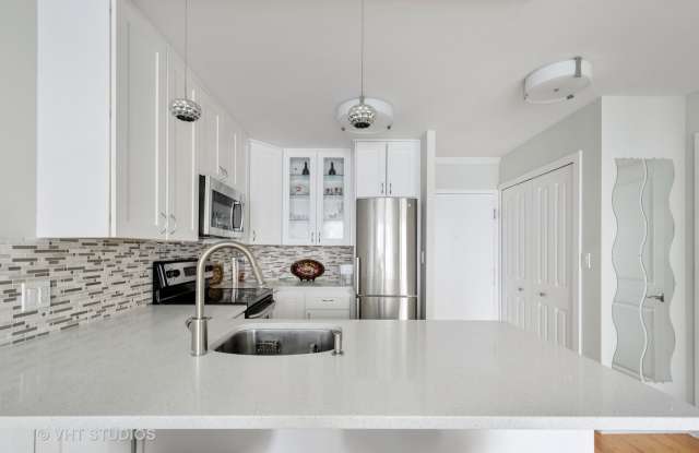 1313 North Ritchie Court Gallery 3