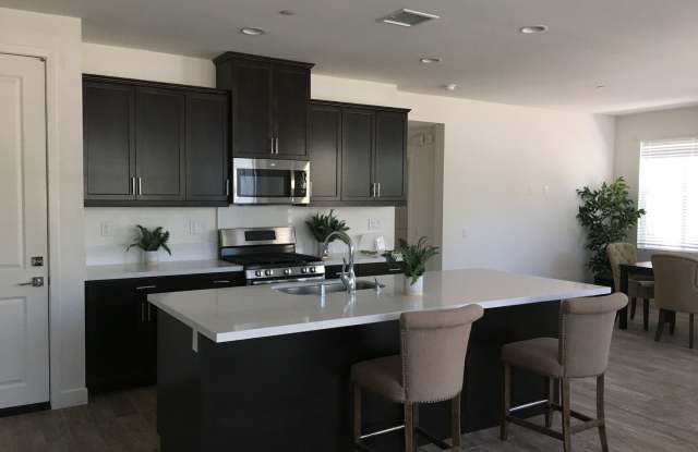 4314 Avocado Grove Gallery 2