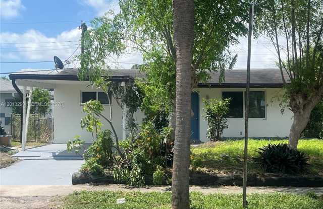 753 SW 3rd St photos photos
