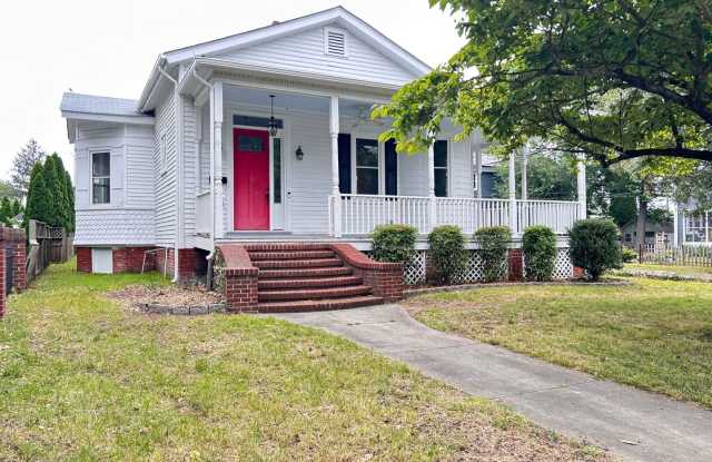 Charming 2-Bedroom Home -Close to Downtown Hampton! *ASK ABOUT OUR ZERO DEPOSIT* photos photos