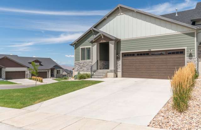 Beautiful Home In The Hills Of Elk Ridge-w/Mother-in-Law Space - 156 West Hillside Drive, Elk Ridge, UT 84651