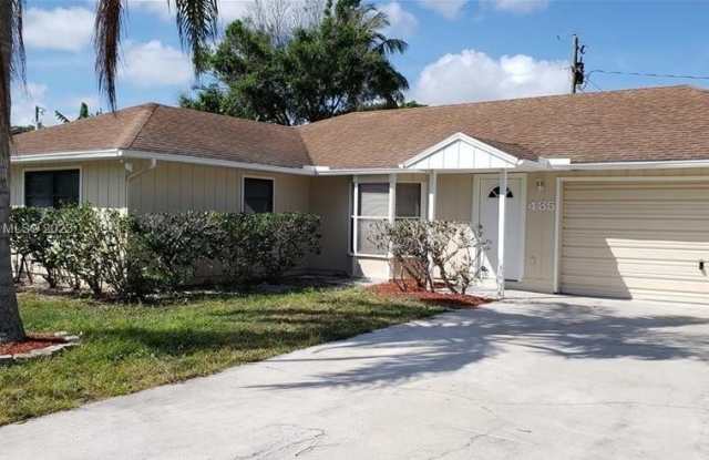 435 27th Ave - 435 27th Avenue, Vero Beach South, FL 32968