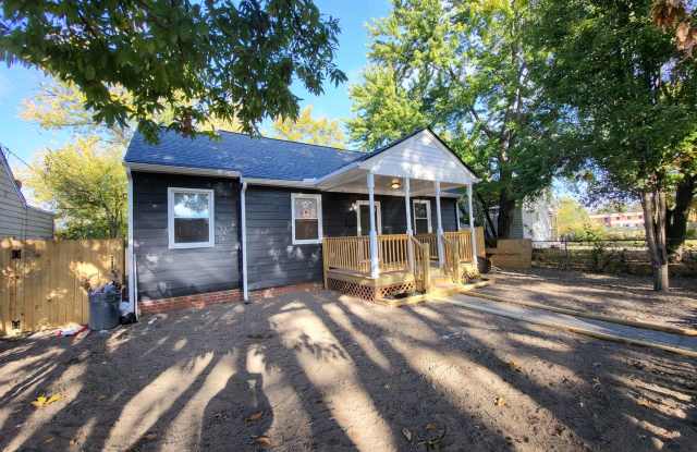 Recently Updated Two Bedroom Home Minutes From Downtown photos photos