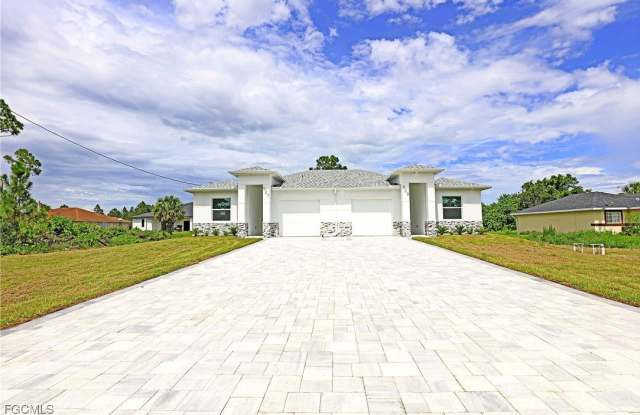 929 Eisenhower Boulevard - 929 Eisenhower Boulevard, Lehigh Acres, FL 33974