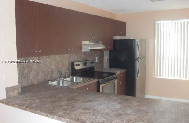 2204 SW 81st Ave # photos photos