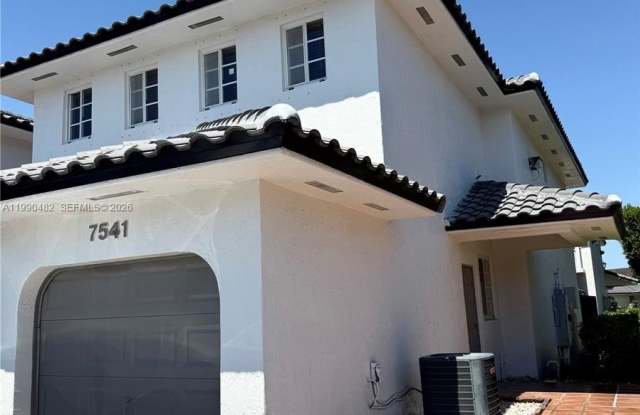 7541 NW 176th terr photos photos