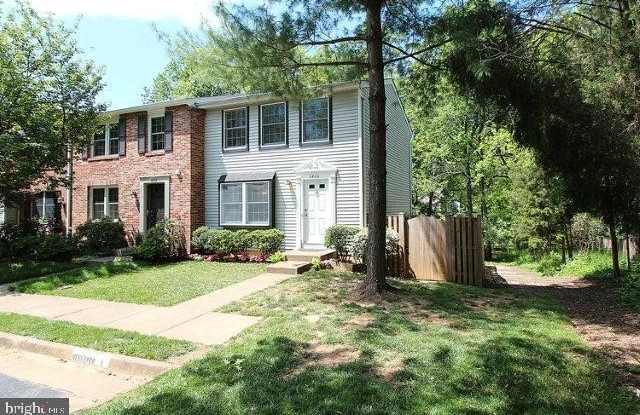 2800 PRINCE ALBERT CT photos photos