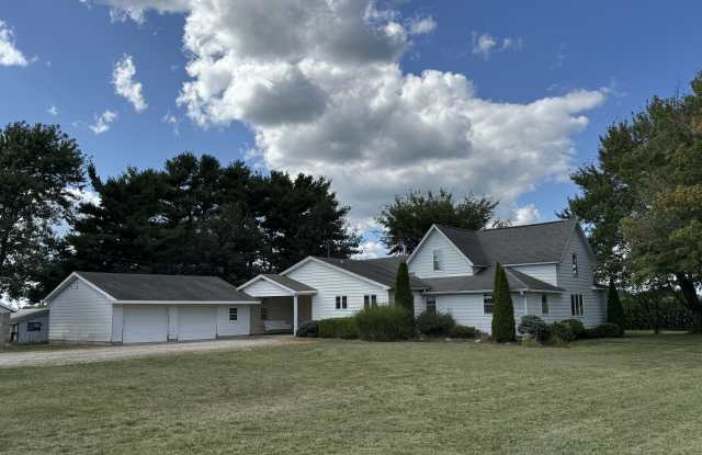 2010 N 675 E - 2010 North 675 East, Zionsville, IN 46075