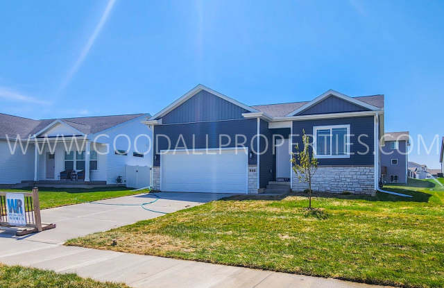 Move in specials** Beautiful 3 Bedroom ranch in Waukee!! New construction** photos photos
