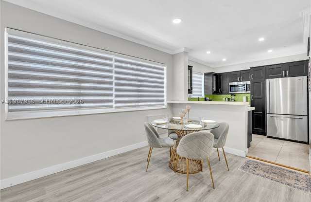 10004 E Bay Harbor Dr Gallery 2