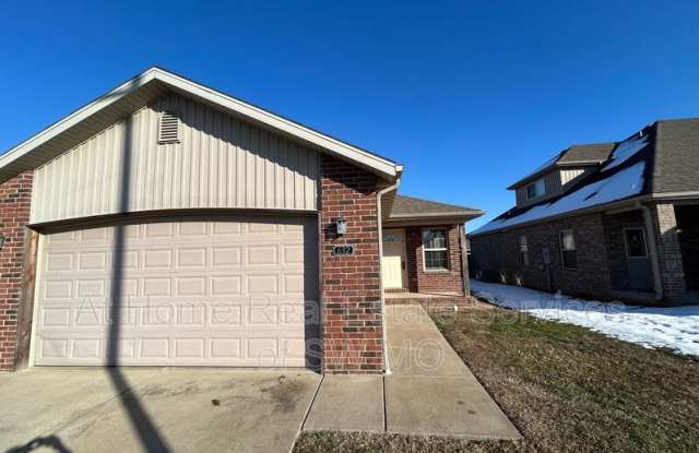632 S Landen - 632 South Landen Avenue, Republic, MO 65738