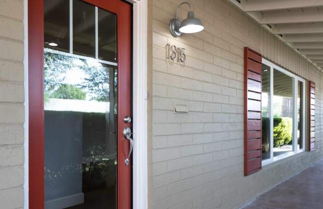 1315 E VERMONT Avenue Gallery 2
