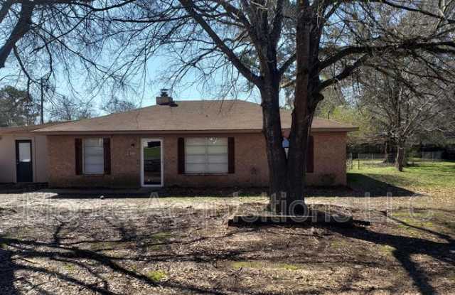 3510 Garland Road - 3510 Garland Road, Kilgore, TX 75662