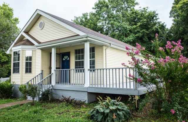 Beautifully Renovated 3BR House in Berry Hill! photos photos