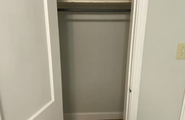 15 Seneca Road Gallery 3