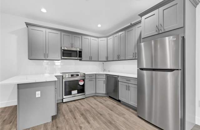 533 Greenwich Street photos photos