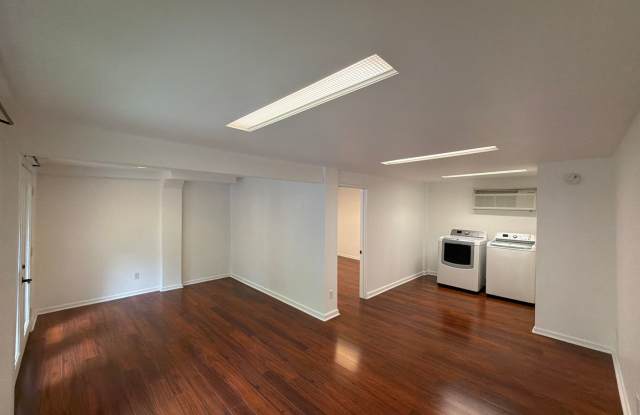 Awesome ADU in Wesley Heights! Gallery 3