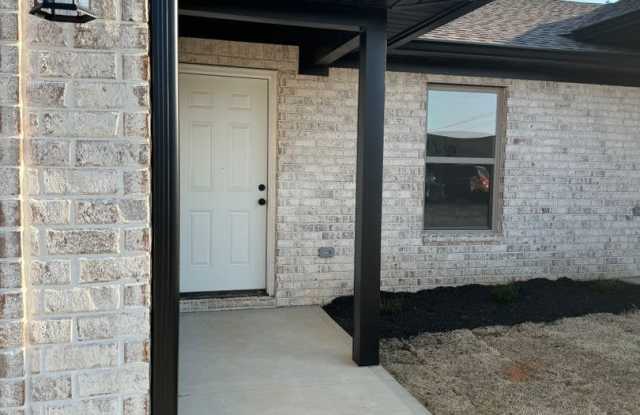 100 Crestview Dr photos photos