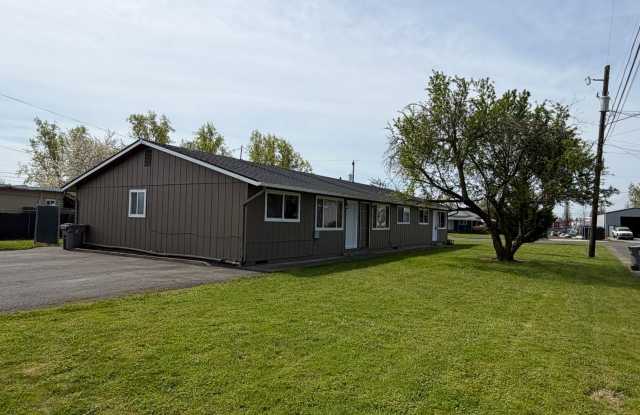 2 Bedroom 1 Bath 3plex photos photos 2 Bedroom 1 Bath 3plex photos photos