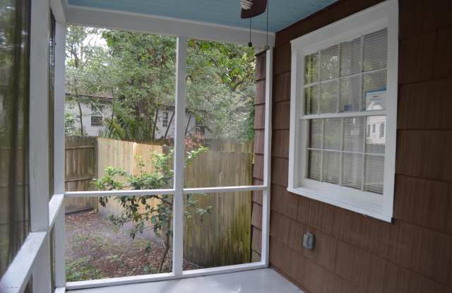 2836 CHEROKEE CIR S Gallery 3