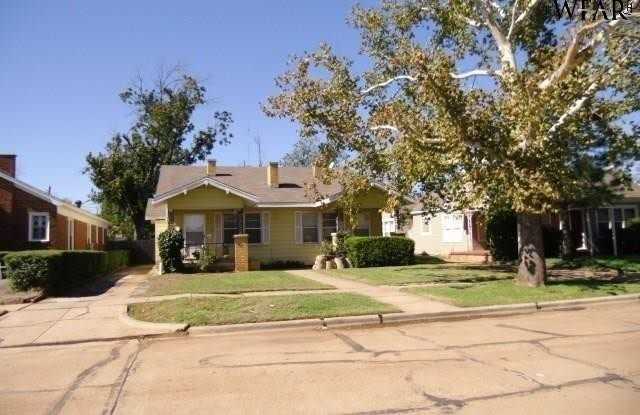 Centrally located 1 bedroom 1 bath photos photos