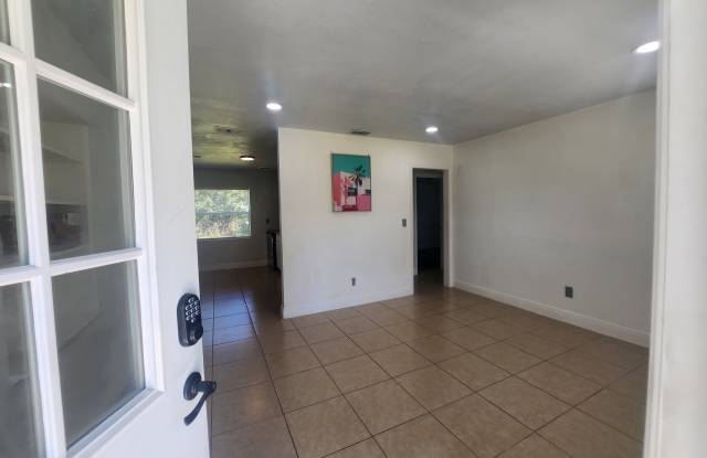 1015 Woodland Ave photos photos