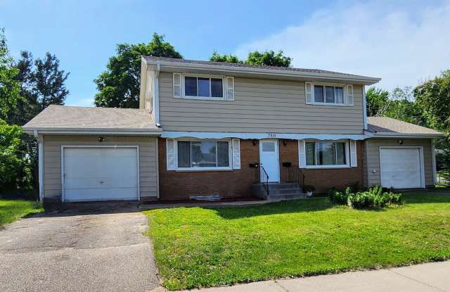 7515 Cloman Way East photos photos