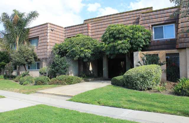 12020 Downey Avenue photos photos