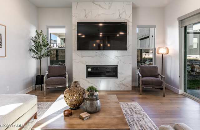 6518 Purple Poppy Lane Gallery 1