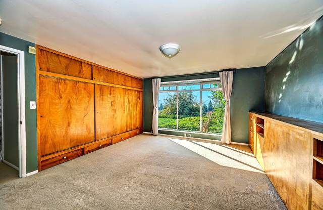 Edmonds Bowl Three Bedroom Gallery 4