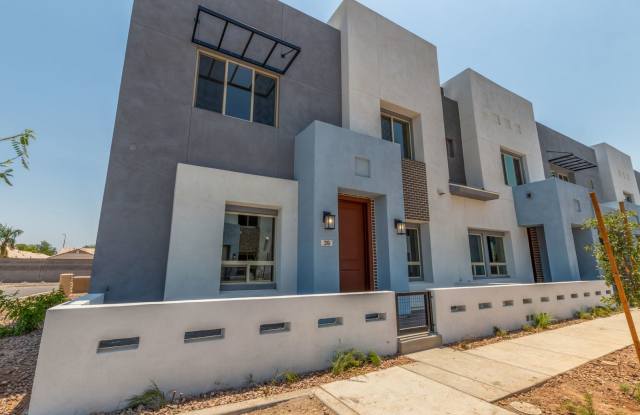 Brand New Build! Massive modern 4 bedroom/4.5 bathroom townhome in the heart of Chandler. photos photos