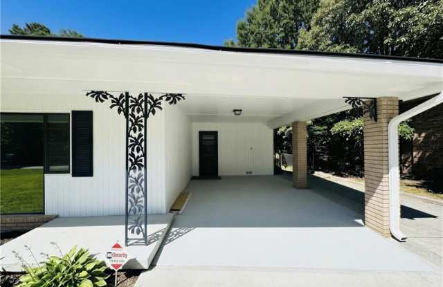 4104 Cedar Knoll Drive Gallery 4
