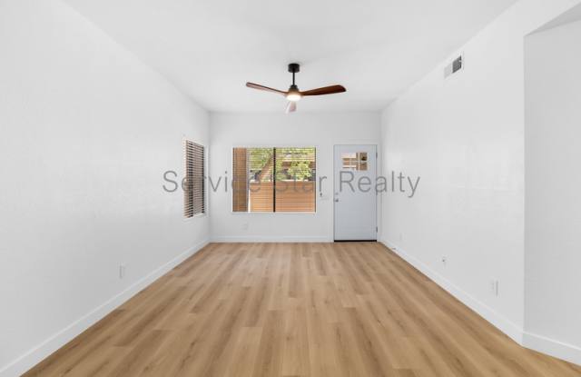 2035 S Elm St Gallery 3