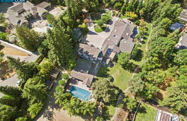 1110 Douglas Ct Gallery 4